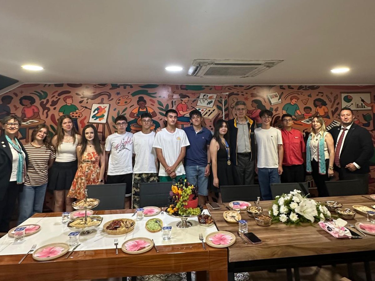 Rotary Bölge Federasyon Başkanı Orhan Uludağ'dan Kdz.Ereğli Rotary Kulübü'ne ziyaret